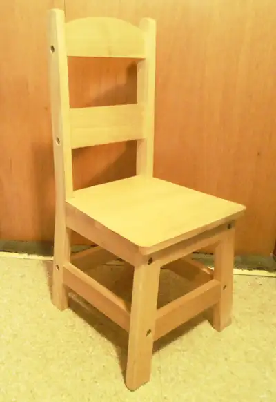 LIKE NEW !   MELISSA AND DOUG CHILDS WOODEN CHAIR, View more