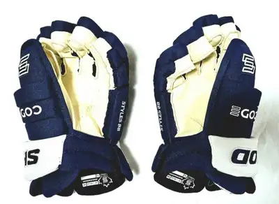 William Nylander Game Used Gloves Toronto Maple Leafs w/ CROSS STITCHED COA 2024