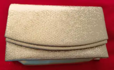 Sac doré chic avec ou sans bandoulière, View more