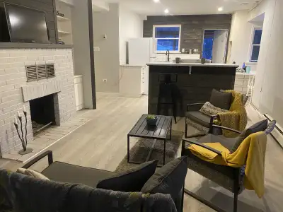 This bright 2 bedroom home in Castlegar in an ideal setting for two roommates, or a couple that migh...