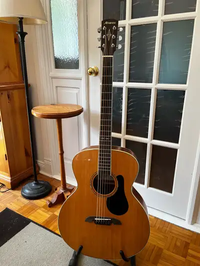 Guitare bariton Alvarez ABT60, View more