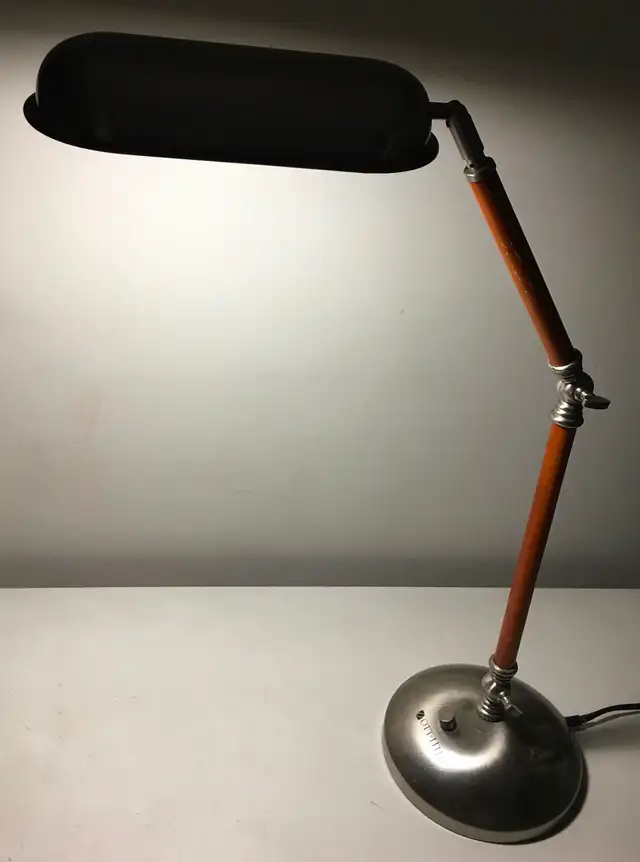 Vintage OttLite Preston Desk Lamp in Indoor Lighting & Fans in City of Toronto - Image 7