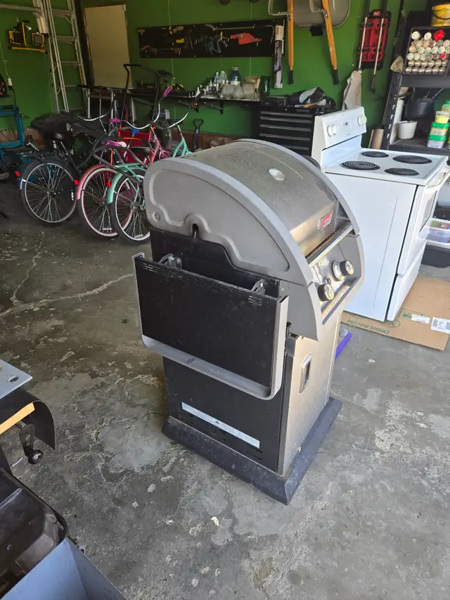 Propane Barbecue in BBQs & Outdoor Cooking in Regina - Image 2