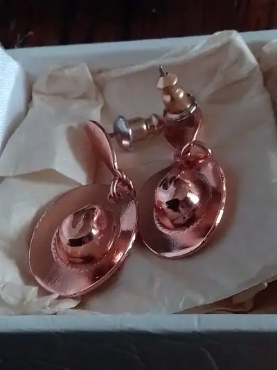 Cowboy Hats Pierced Earrings Rose Gold Color, View more