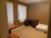 Peaceful, quiet tidy room in single house SW Edmonton
