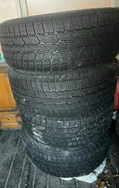 The tires are in very good condition. One wheel is damaged. All tires are undamaged. Priced accordin...