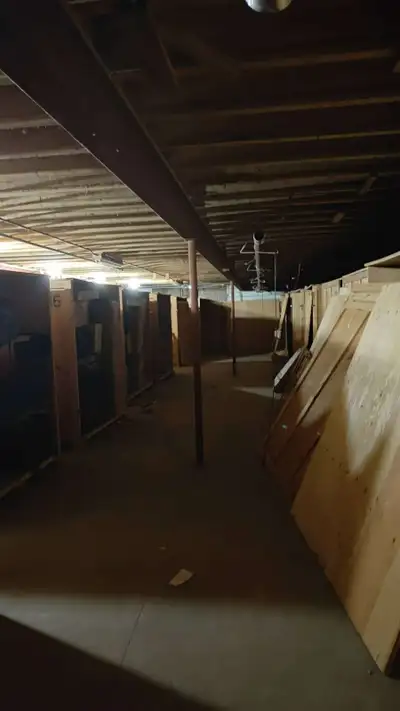 appx 6000sqft per floor, two floors. located close to 400/davis dr in bradford available for lease s...