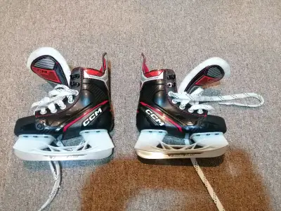Ccm size 8 youth hockey skates, View more
