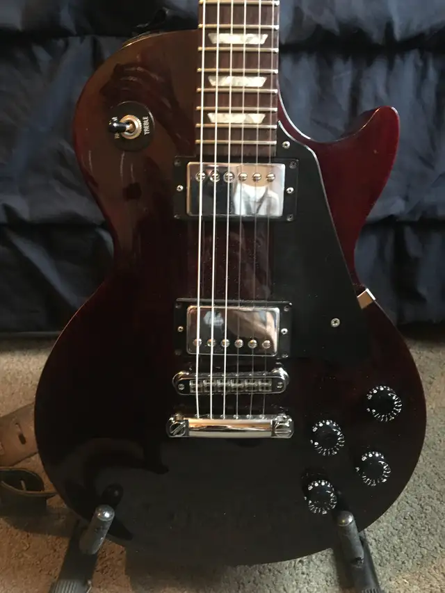 1994 Gibson Les Paul Studio in Guitars in Edmonton - Image 5
