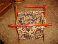 VINTAGE KNITTING/SEWING FOLDING CADDY