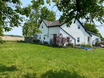 Has a 3 bedroom home along with workshop and storage with a large amount of space.