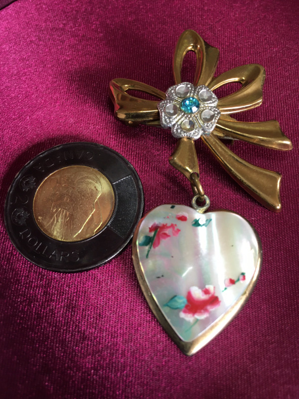 Vintage Brooch/Pin with Heart Shaped Locket in Jewellery & Watches in Medicine Hat - Image 3