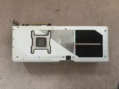 Hi! I’m selling my GIGABYTE AORUS MASTER GeForce RTX 5090 graphics card. I had originally planned to...