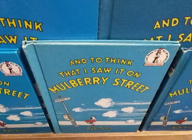 ❣️ Dr. Seuss Books Hardcover in Children & Young Adult in City of Toronto - Image 5