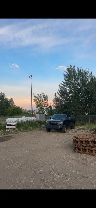 selling my 2005 GMC 1500HD Trucks treated me great just downsizing NEW Control arms Krytonite lift k...