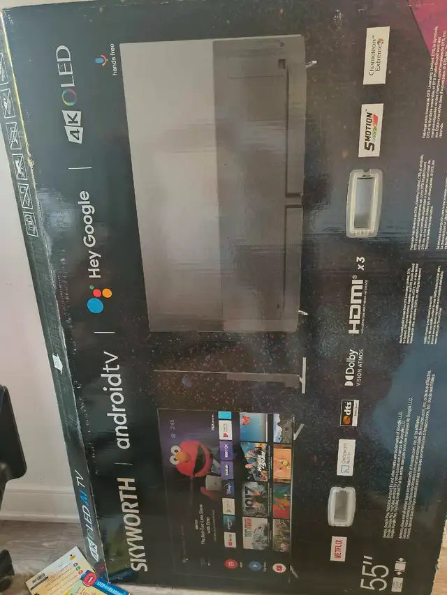 Skyworth 55XC9000 55-inch 4K OLED Android TV+  3 rack TV stand in TVs in Ottawa - Image 2