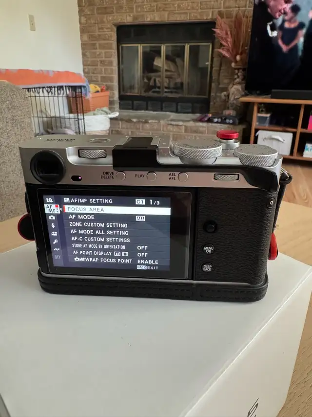 Fujifilm XE-5 (Silver)  in Cameras & Camcorders in Calgary - Image 9