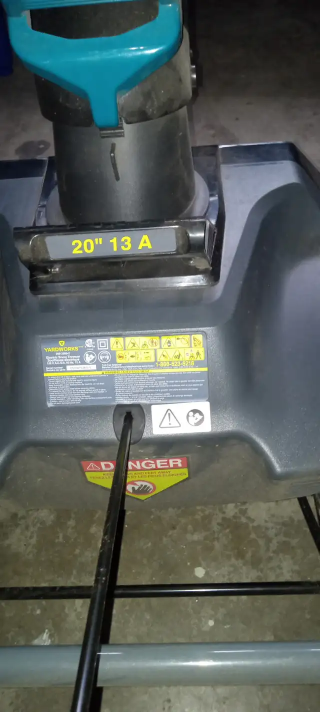 snow thrower in Snowblowers in Windsor Region - Image 4