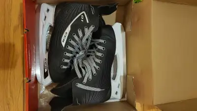 almost brand new men skate size 7((normal shoe size 8.5)), View more