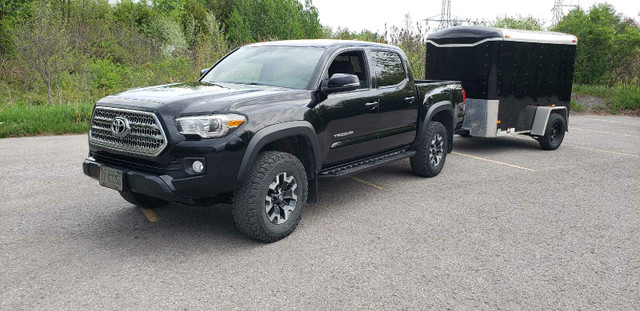 Toyota Tacoma TRD off road 2017 and inclosed trailer in Cars & Trucks in Ottawa - Image 2