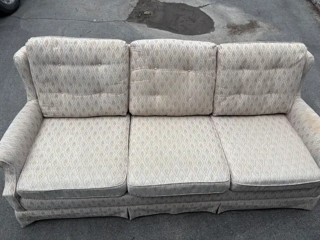 Three Seat Couch in Couches & Futons in Kingston - Image 3
