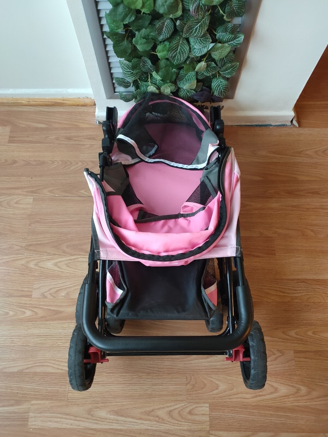Folding Pet Stroller Holding for Sunday Delivery Strollers