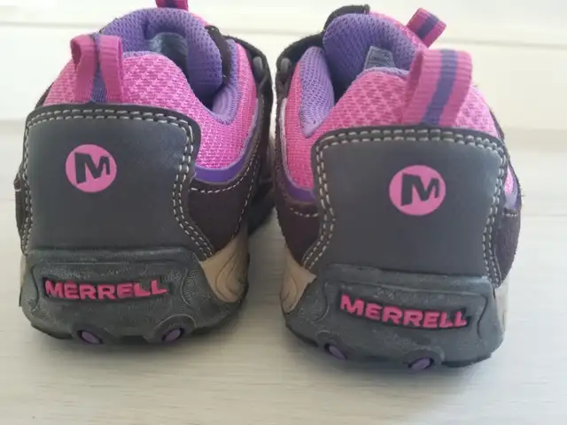 NEW Merrell leather kid's hiking boots unisex size 1.5 EU 32.5 in Kids & Youth in Oakville / Halton Region - Image 6