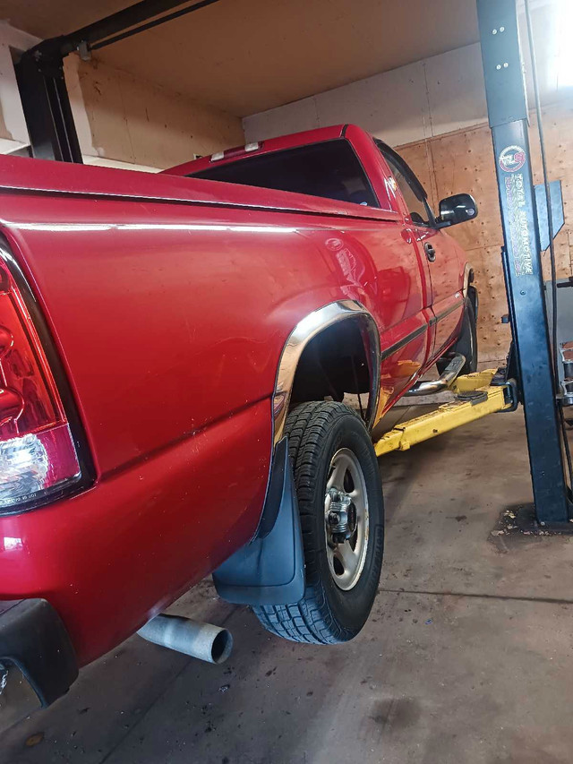 1999 gmc sierra in Cars & Trucks in St. Catharines - Image 2
