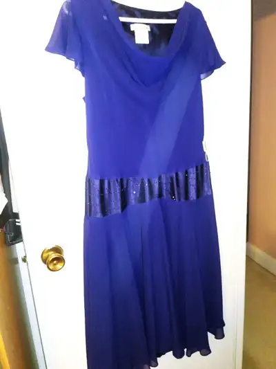 Elegant dark blue color dress Size 16, View more