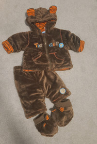 Baby Clothes - boy girl snow suit (EUC)