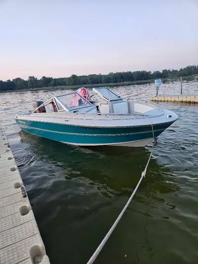 17 foot glastron boat for sale. Comes with trailer, trailer is a little rusty but works great. Motor...
