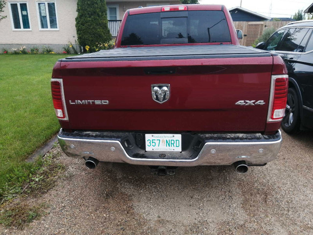 2015 Ram Laramie Limited EcoDiesel in Cars & Trucks in Saskatoon - Image 2