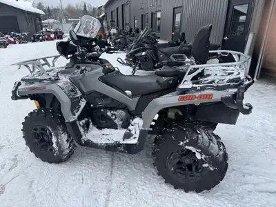 Je vends un VTT Can-Am Outlander 2016 en excellent état. Ce VTT robuste est parfait pour les aventur...
