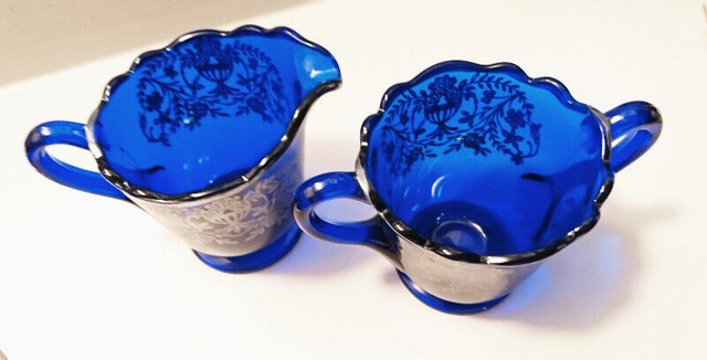 Vintage Cobalt Blue Glass Creamer and Sugar Bowl in Arts & Collectibles in Oshawa / Durham Region - Image 4