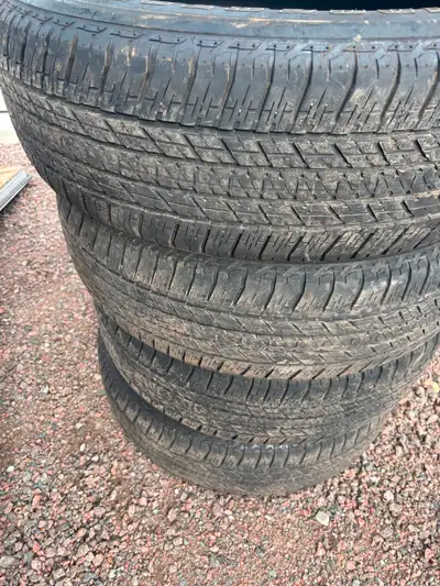 245/60R20 Bridgestone Dueler all season tires in great condition 8/32 tread depth no plugs or issues...