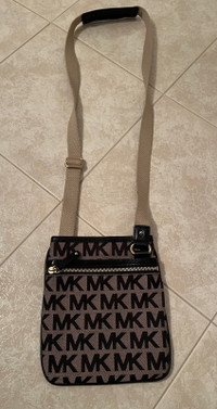 Michael Kors crossbody purse 