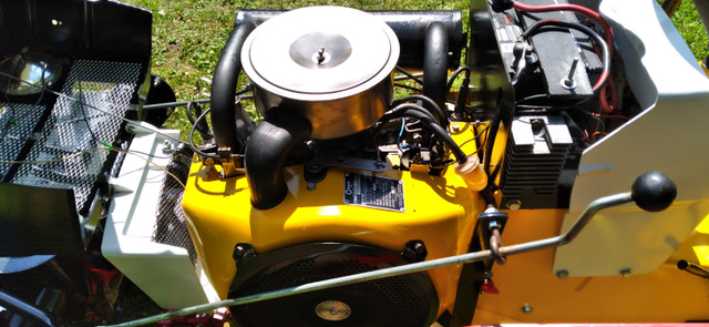 sears suburban garden tractor  16hp  with snowblower in Lawnmowers & Leaf Blowers in Belleville - Image 3