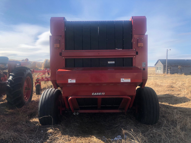 2012 CASE RB564 PREMIUM BALER FOR SALE in Farming Equipment in Strathcona County - Image 2