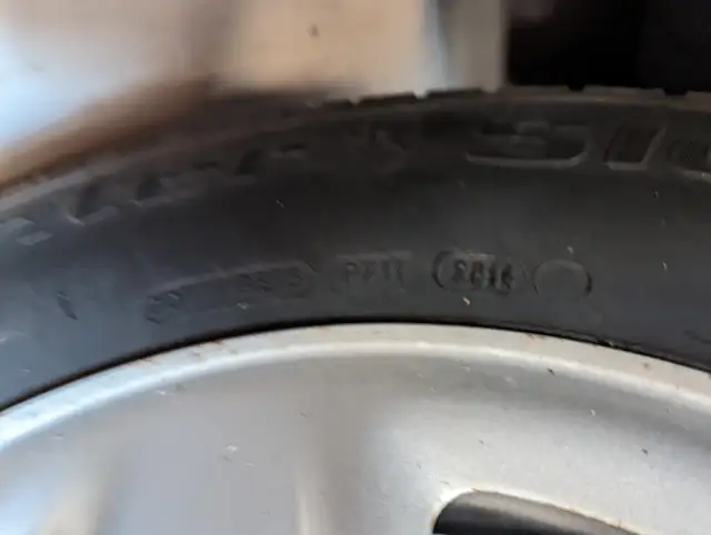 Used Winter 245/65 R17 Tires w/ Steel Rims (x4) in Tires & Rims in Oakville / Halton Region - Image 3