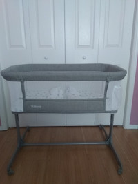 Baby Crib (Bassinet) – Gently used and clean