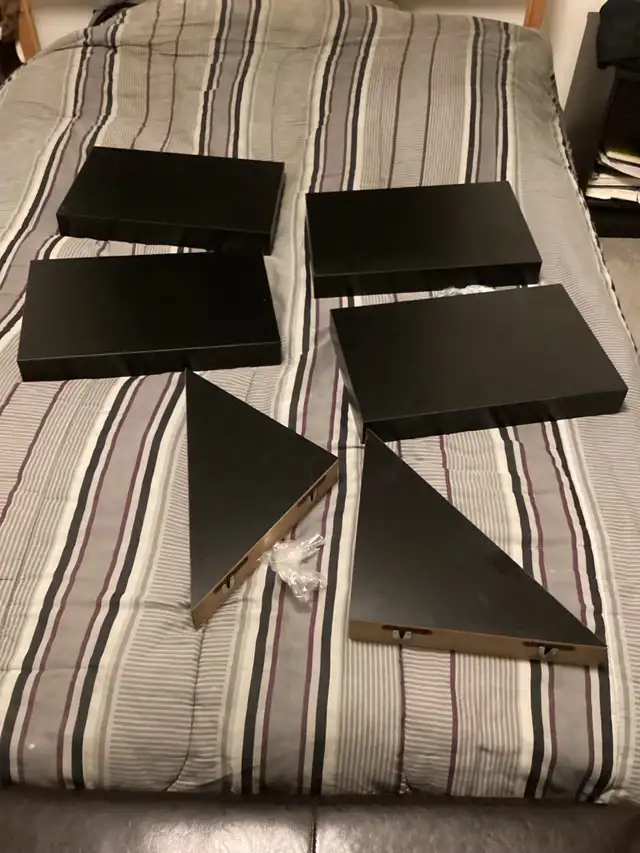 Bookshelf  in Bookcases & Shelving Units in Edmonton - Image 2