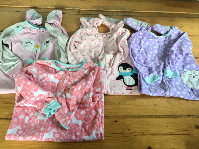 Lot de 4 pyjamas chauds pour fille (en polar) Carter’s 5 ans dans Vêtements - 5T  à Lévis