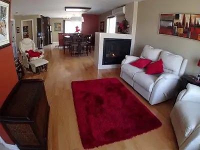 Grand condo 5.5 de 1400pc à louer. Disponnible 1er juillet