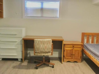 A room within walking distance to Uvic is available now!