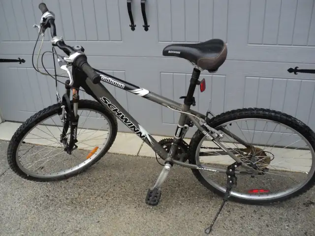 Schwinn Bike 606 Alum. Frame 21 Speed 26" Frame NICE! CALLS ONLY63234779574273121