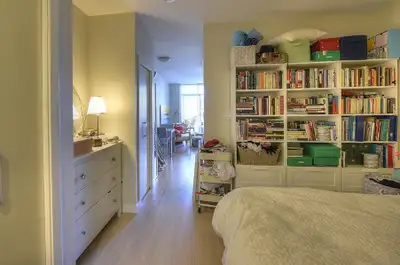 VICTORIA, BC -  1 Bed 1 Bathroom APARTMENT - Yates Street