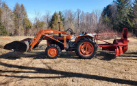 Kubota with loader 