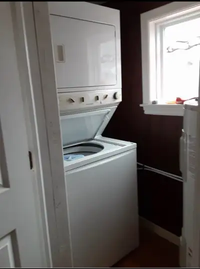 Available June 1st!! Red Sands Property Management has a 2 Bedroom 1 Bathroom unit for rent located...
