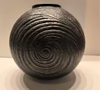 ROSENTHAL, MCM, "Porcelaine Noire" Relief Vase 6 inches