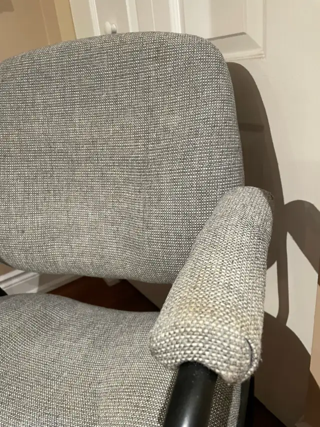 office chair  in Chairs & Recliners in Markham / York Region - Image 3